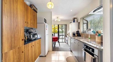 3-Bedroom Home + 3-Bedroom Self-Contained Unit... - Photo 3