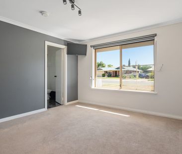 NEAT & TIDY 3x2 HOME - Photo 4