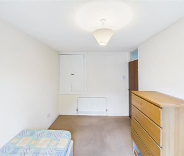 2 bedroom maisonette to rent - Photo 4