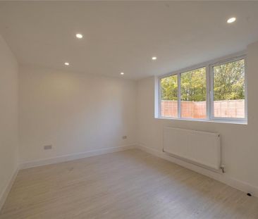 2 bedroom bungalow to rent - Photo 3