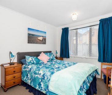 Well presented two bedroom townhouse, conveniently located a short ... - Photo 1