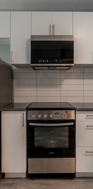2 BR - 5765 Cote-St-Luc Road, Montréal - Photo 1