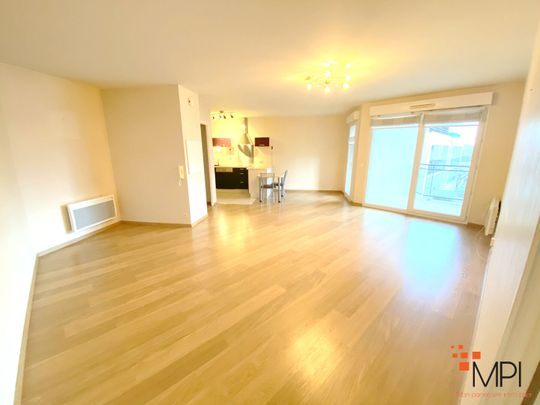 Location Appartement 3 pièces 74m² - Photo 1