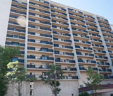 Riverview Towers | 240 Stradbrook Avenue, Winnipeg - Photo 1