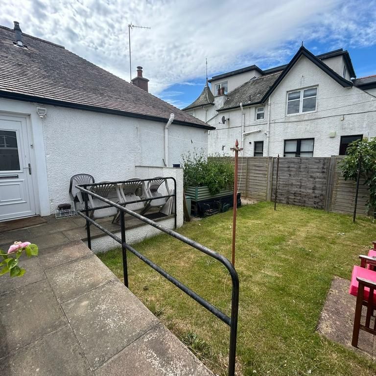 3 bedroom bungalow to rent - Photo 1