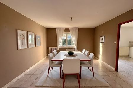 Location Maison 7 pièces 166m² - Photo 2