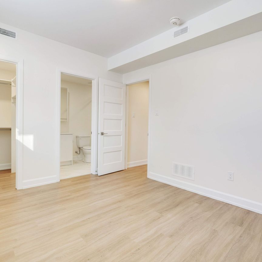 For Lease - 958 Fisher Avenue Unit# C, Carlington - Central Park, Ontario - Photo 1