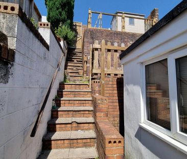 3 bedroom terraced house to rent - Photo 4