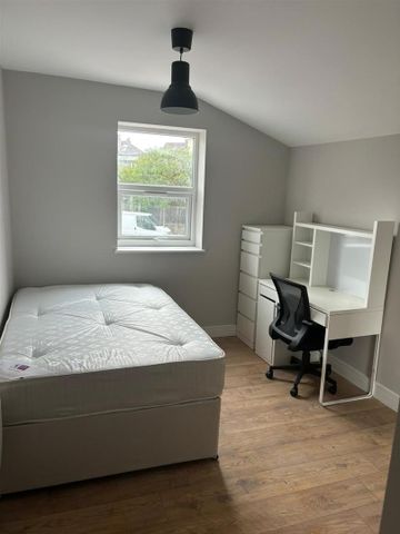 Gloucester Road, Bristol - Photo 2