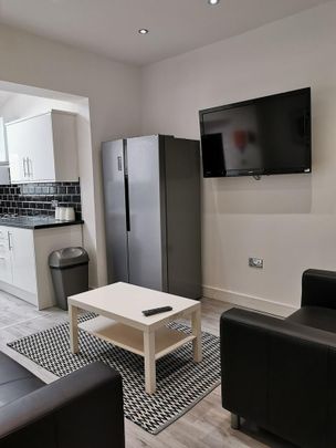 5 bedroom house to rent - Photo 1