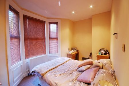 3 Bed - Grosvenor Avenue, Jesmond - Photo 2