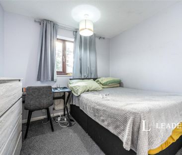 4 bedroom detached house to rent - Photo 4