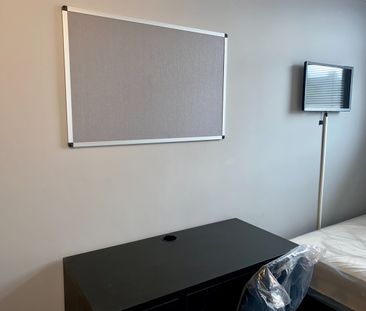 2 Bed Flat, Erleigh Road, RG1 - Photo 2