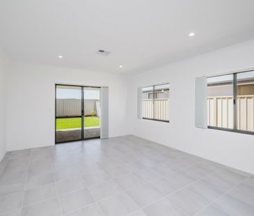 BRAND NEW FAMILY HOME - BUILT TO THE HIGHEST STANDARD - Photo 1