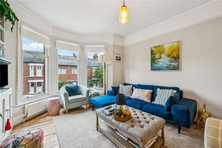 4 bedroom maisonette to rent - Photo 4