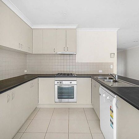 A low maintenance family house in the heart of Wendouree - Photo 3