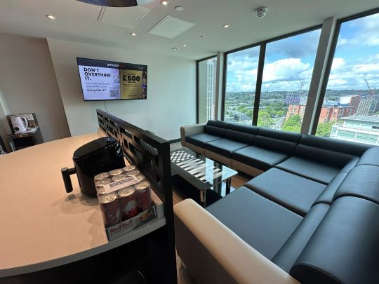 Sapphire Studio - Photo 1