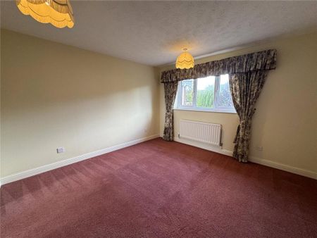 4 bedroom detached house to rent - Photo 5