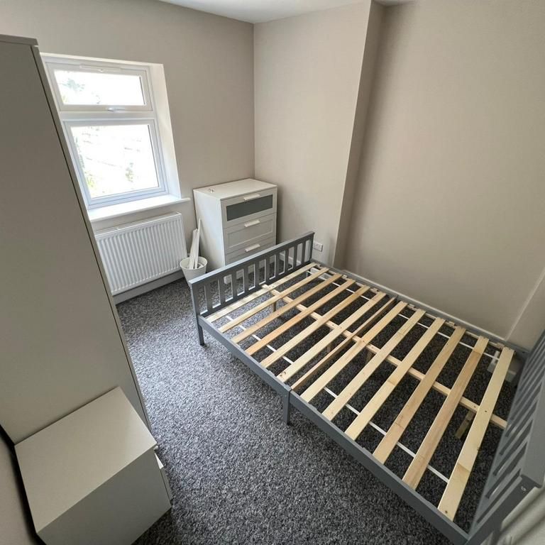 4 bedroom terraced house to rent - Photo 1