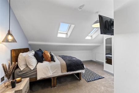 1 bedroom in a house share to rent - Photo 2