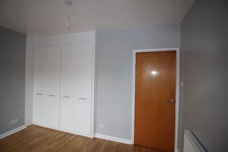 2 Bed Terraced House, Glendish Road, N17 - Photo 4