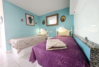 Puerto Rico, Canary Islands 35130