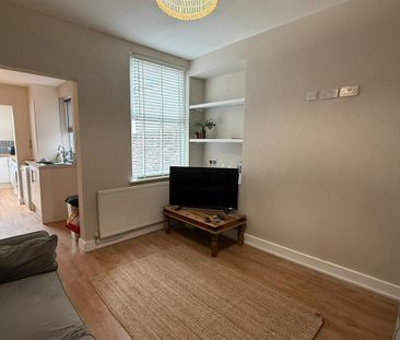 1 bedroom in a house share to rent - Photo 6