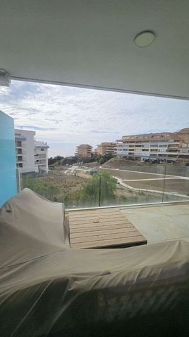 2 room luxury Apartment for rent in Benalmádena, Spain - Photo 2