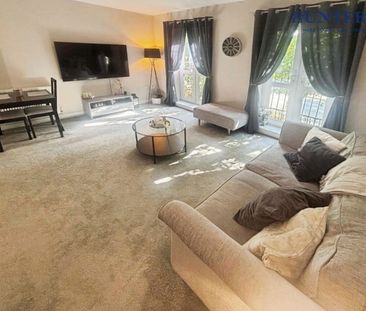 2 bedroom Flat To Let - Photo 2