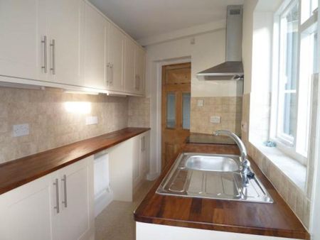 2 bedroom terraced house to rent - Photo 5