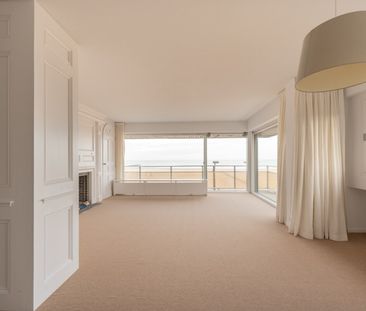 Prachtig hoekappartement te huur op de zeedijk in Duinbergen met fr... - Photo 2