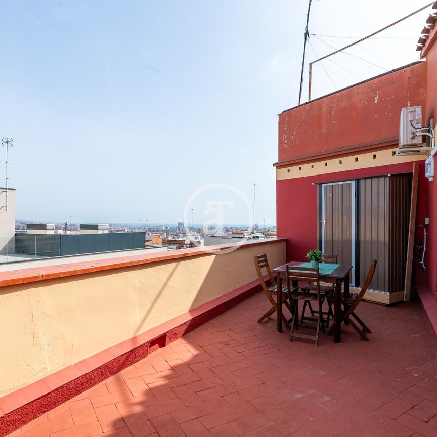 Ático de alquiler en Plaça Catalana, El Guinardó - Photo 1