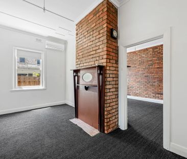 Move-In Ready 2-Bedroom Home in Prime Brunswick West Location - Photo 2