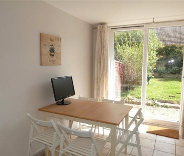 1 bedroom in a house share to rent - Photo 1