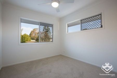 LEASED - LUXURY TOWNHOUSE in great condition - Photo 5