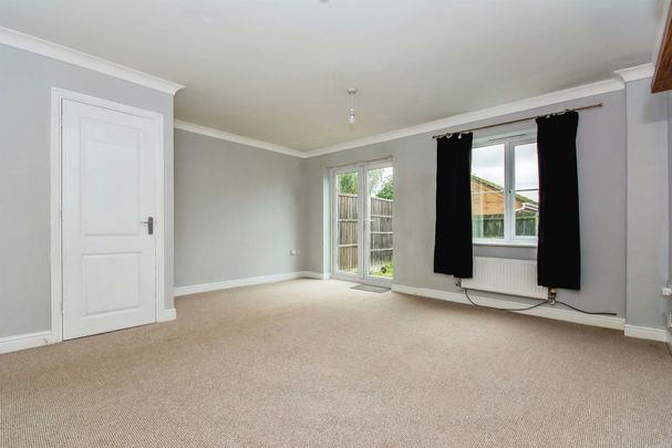 Charlestown, Lincolnshire, Ancaster - Photo 1