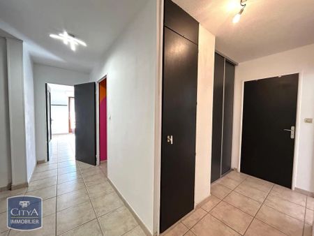 Appartement à louer 3 pièces 74m² - Photo 2