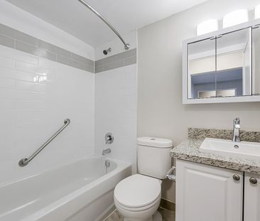 The Lamplighter - Photo 3