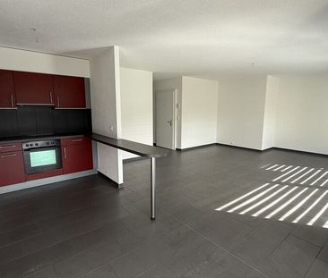 Grand appartement de 3.5 pièces disponible de suite ! - Photo 4