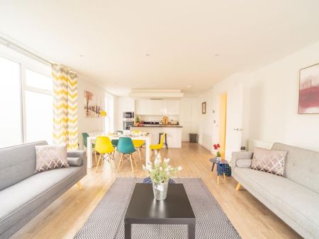 2 bedroom apartment to rent - Photo 2