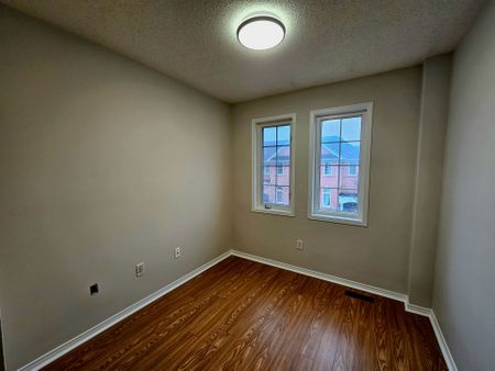 For Lease - 30 Axelrod Avenue, Brampton, Ontario - Photo 2