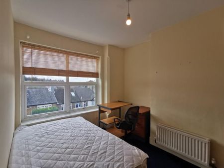 5 bedroom terraced house to rent - Photo 4