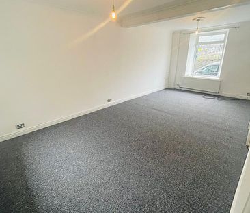 £875 PCM, Spacious Three Bedroom House with Large Enclosed Garden i... - Photo 1