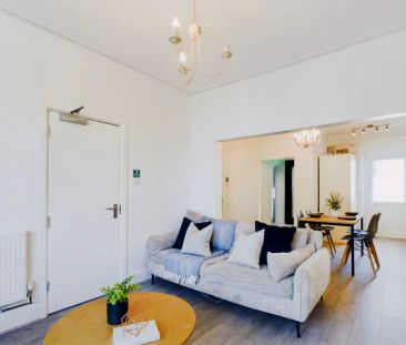 4 Bedroom House - Photo 2