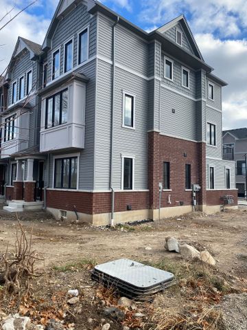 For Lease - 3 Kingbird Common Unit# 1, Cambridge, Ontario - Photo 3