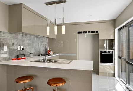 OTAHUHU, 5 BEDROOMS - Photo 2