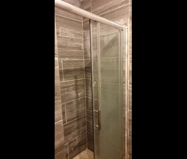 Room in a Shared House, Thackeray Road, SO17 - Photo 4