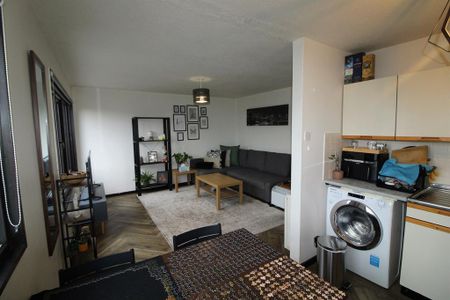 2 bedroom apartment to rent - Photo 2