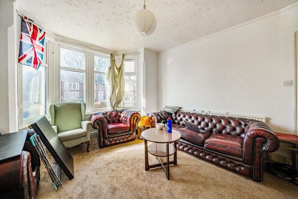 6 bedroom terraced house to rent - Photo 1