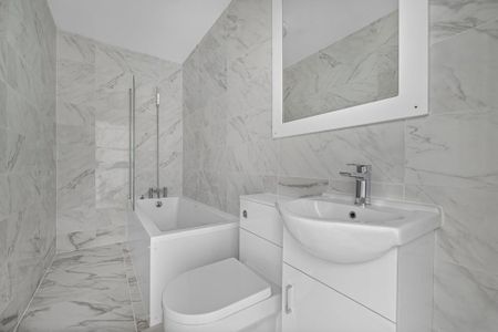 3 bedroom detached house to rent - Photo 2